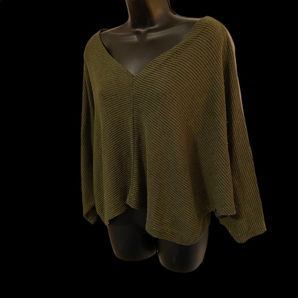 Good Luck Gem Tops - Cropped Sweater Blouse